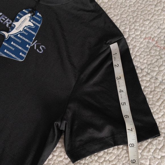 NWT Discover Sharks Large Black Shark Graphic Short Sleeve T-Shirt - Picture 9 of 15